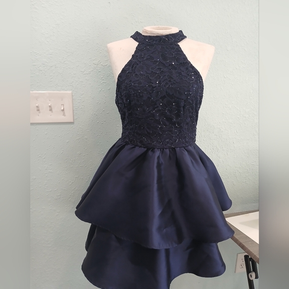 Elegant Navy Halter Dress B.DARLIN SIZE 5/6 STYLE#Q801P074 - Picture 1 of 6